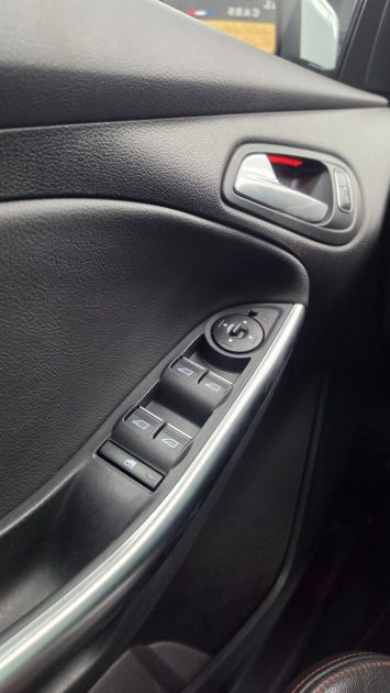 FORD FOCUS TURNIER ST 2.0 250*GPS*CUIR*XENON* 2017