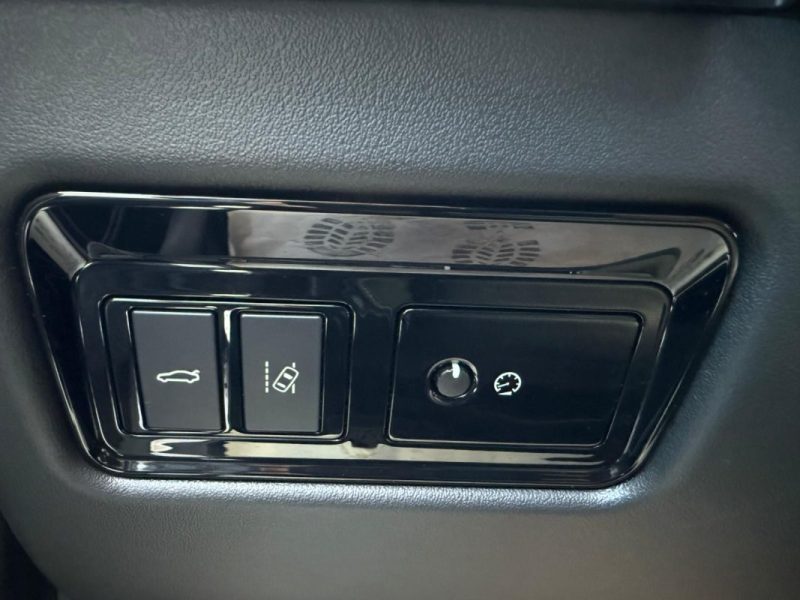 JAGUAR XE 2.0 200 R-SPORT AUTO*1ERE MAIN*MERIDIAN*CAMERA*CUIR* 2018