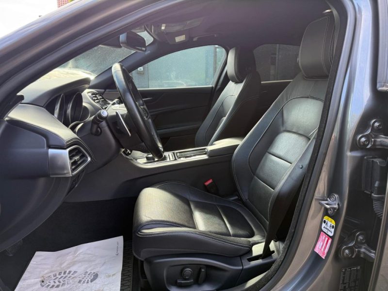 JAGUAR XE 2.0 200 R-SPORT AUTO*1ERE MAIN*MERIDIAN*CAMERA*CUIR* 2018