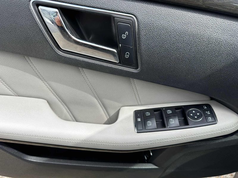 MERCEDES-BENZ CLASSE E (W212) E 350 CDI AVANTGARDE 7G-TRONIC 2010