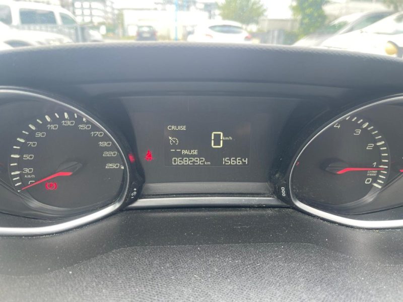 PEUGEOT 308 II 1.2 PURETECH 110CH STYLE 5P