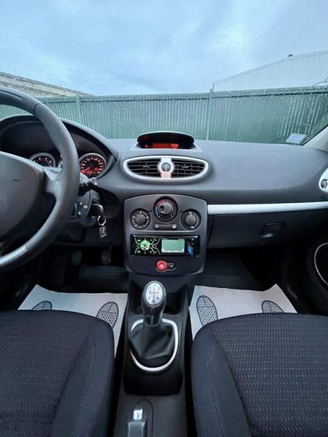 RENAULT CLIO 3 DYNAMIQUE 1.6 16 V 110 CH