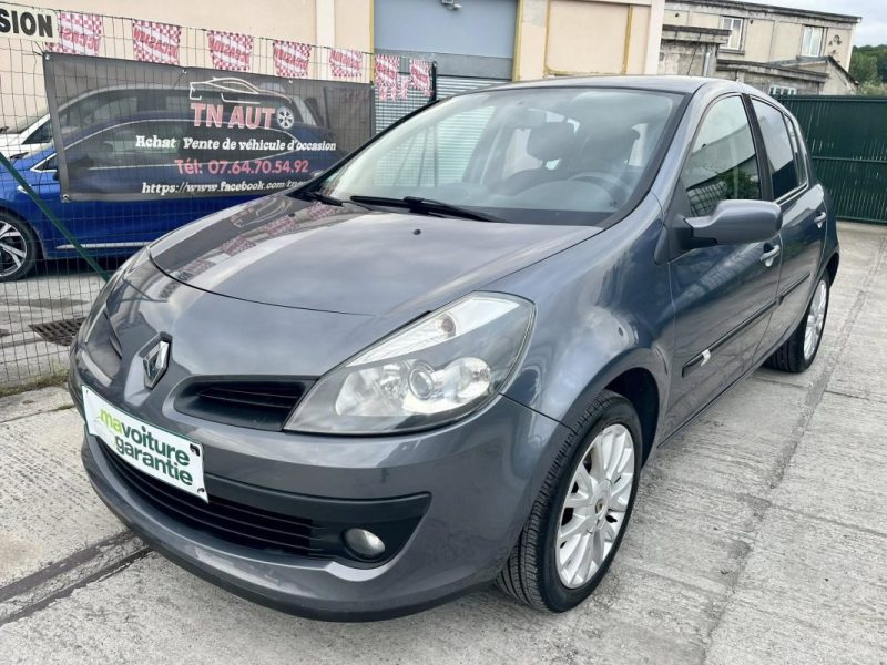 RENAULT CLIO 3 DYNAMIQUE 1.6 16 V 110 CH