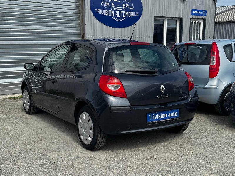 RENAULT CLIO 1.2 75 CH  2007