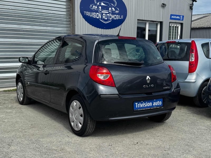 RENAULT CLIO 1.2 75 CH  2007