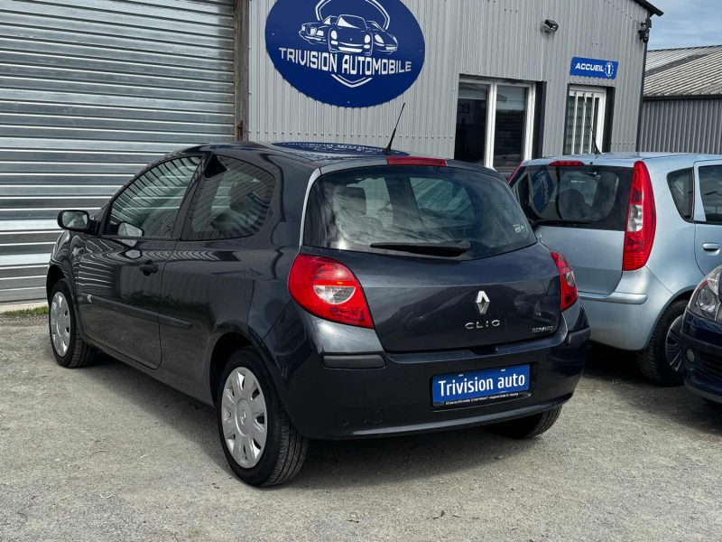 RENAULT CLIO 1.2 75 CH  2007