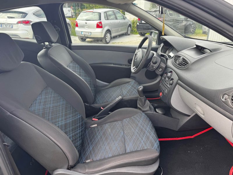 RENAULT CLIO 1.2 75 CH  2007