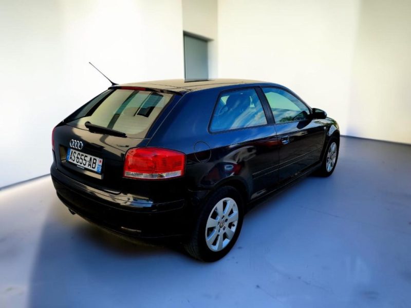 AUDI A3 1.6 PACK ATTRACTION 102 TIPTRONIC 2005