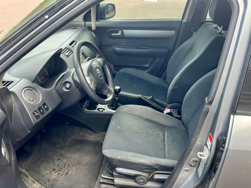 SUZUKI SWIFT 1.3 75CH