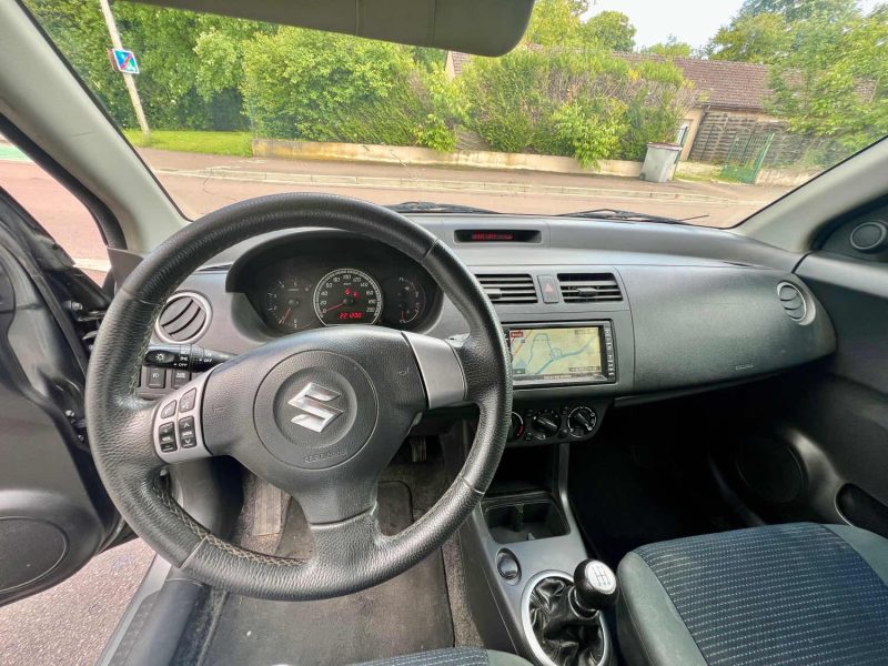 SUZUKI SWIFT 1.3 75CH