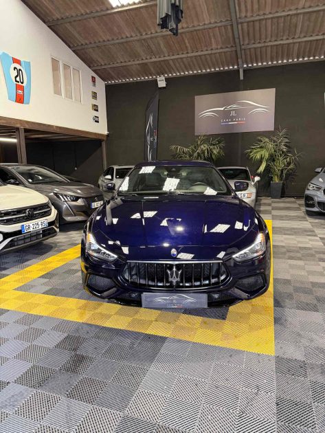 MAGNIFIQUE MASERATI GHIBLI 2.0 L4 330CH HYBRID GRAND SPORT (TOIT OUVRANT, INTERIEURE SPORTIVE,)⭐️⭐️⭐️⭐️⭐️