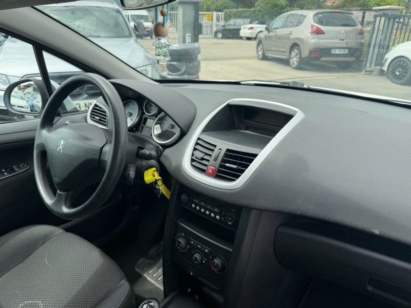 PEUGEOT 207 1.4 HDI 70CH URBAN PHASE 2 GARANTIE