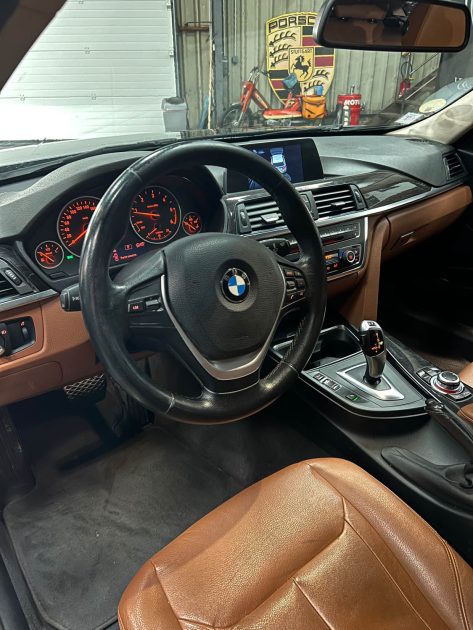 MAGNIFIQUE BMW 318D TOURING 143cv LUXURY 2015 (BOITE AUTO, SIÈGES CHAUFFANTS) ⭐️⭐️⭐️⭐️⭐️