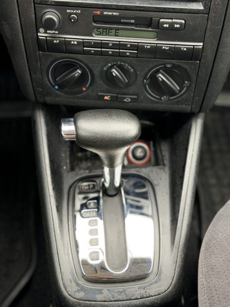 GOLF 4 1,6L 100 CV Boite Auto / CONFORTLINE / Paiement 4X ou 10X Possible
