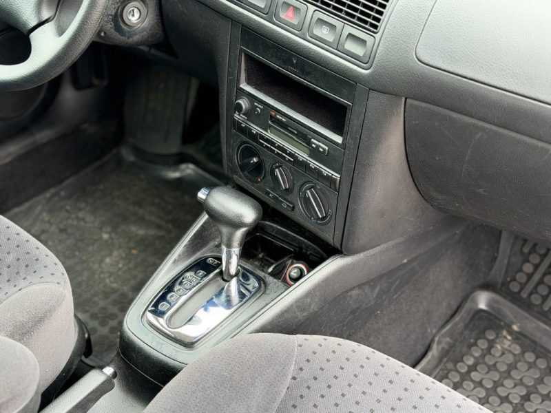 GOLF 4 1,6L 100 CV Boite Auto DISTRIBUTION OK / Paiement 4X ou 10X Possible