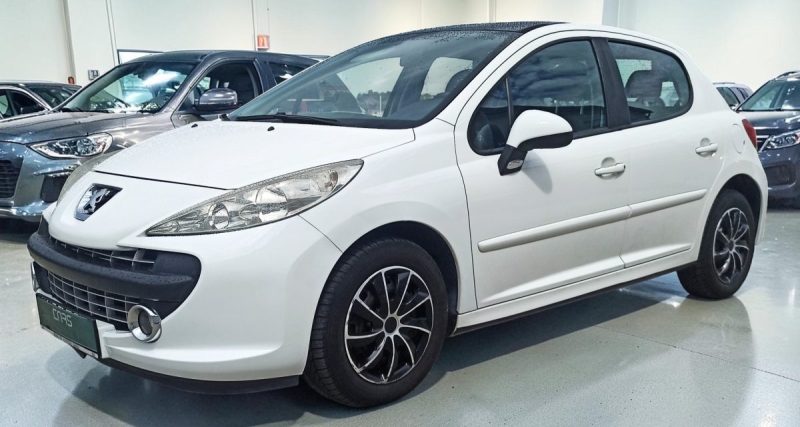 PEUGEOT 207 1.4 75CV 5PORTES TOIT PANORAMIQUE GARANTIE 6MOIS