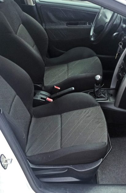 PEUGEOT 207 1.4 75CV 5PORTES TOIT PANORAMIQUE GARANTIE 6MOIS