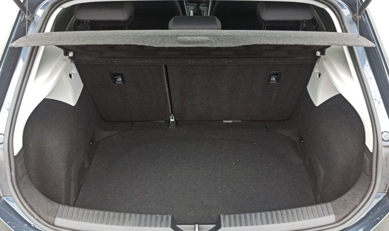 SEAT LEON TSI 5PORTES 1ER MAIN GARANTIE 6MOIS ETAT NEUF