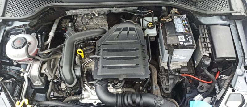 SEAT LEON TSI 5PORTES 1ER MAIN GARANTIE 6MOIS ETAT NEUF