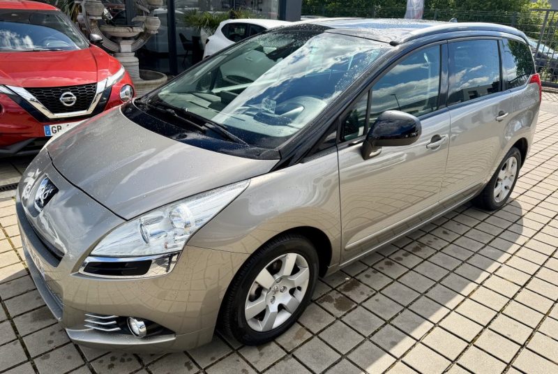 PEUGEOT 5008 1.6 HDI 112 PREMIUM BMP6 