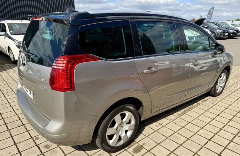 PEUGEOT 5008 1.6 HDI 112 PREMIUM BMP6 