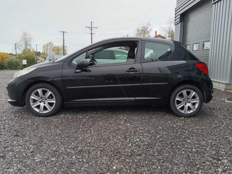PEUGEOT 207 1.4 16V 90 cv (TU) URBAN CLIM / CT OK / Distribution ok à jour / Suivi factures