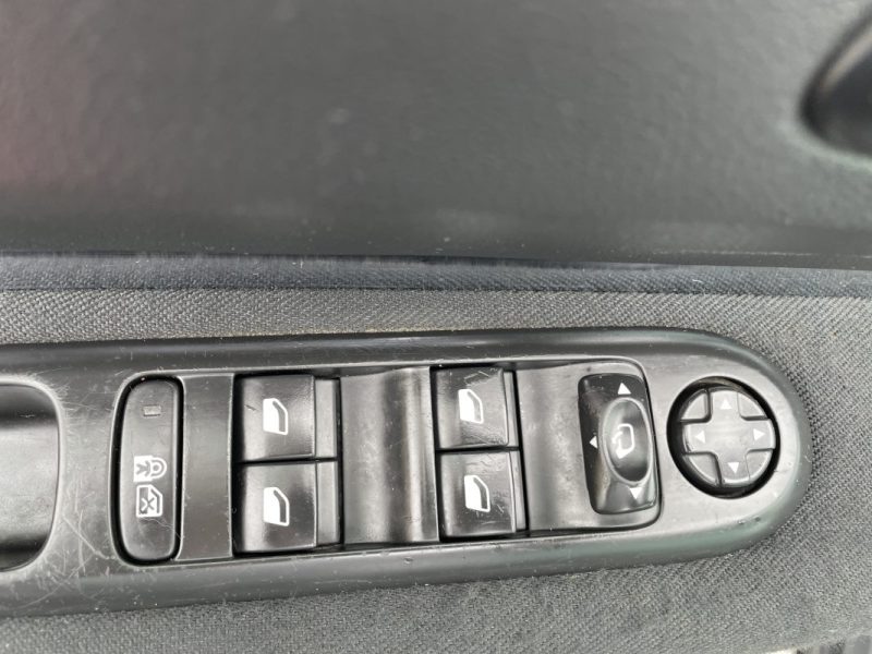 PEUGEOT 3008 2.0 L  HDI HYBRID 4 200CV  GARANTIE 3/12 MOIS 2013