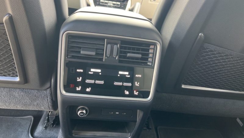 PORSCHE CAYENNE III 3.0 V6 519CH S E-HYBRID PORSCHE APPROVED ECRAN PASSAGER