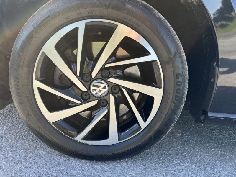 VOLKSWAGEN TOURAN 1.6 TDI 115 BVA 7PLACES CONNECT