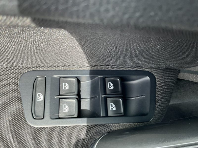 VOLKSWAGEN GOLF VII 1.6 TDI 110 CV ALLSTAR  *Caméra de recul 