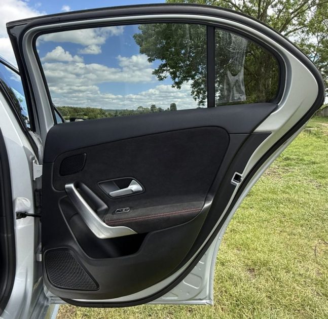 MERCEDES A200D AMG LINE 2.0 150ch DCT8 SIÈGES CHAUFFANT / TOIT OUVRANT / SIÈGES ELECTRIQUES