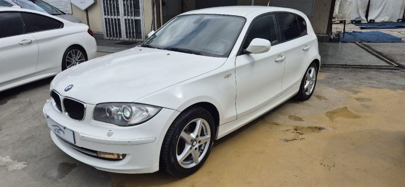 BMW SERIE 1 116D EDITION BLACK AND WHITE 2011