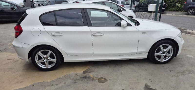 BMW SERIE 1 116D EDITION BLACK AND WHITE 2011
