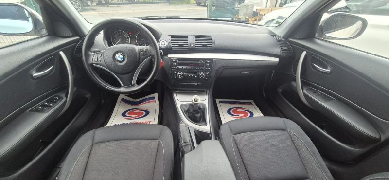 BMW SERIE 1 116D EDITION BLACK AND WHITE 2011