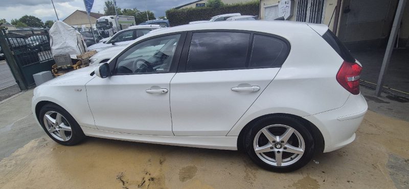 BMW SERIE 1 116D EDITION BLACK AND WHITE 2011
