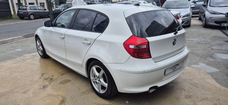 BMW SERIE 1 116D EDITION BLACK AND WHITE 2011