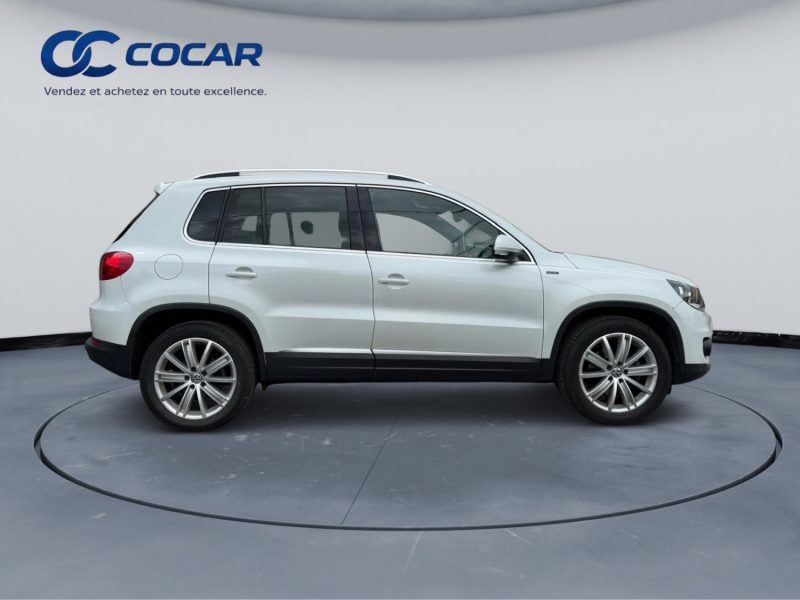 VOLKSWAGEN TIGUAN 2.0 TDI 140CH BLUEMOTION LOUGNE