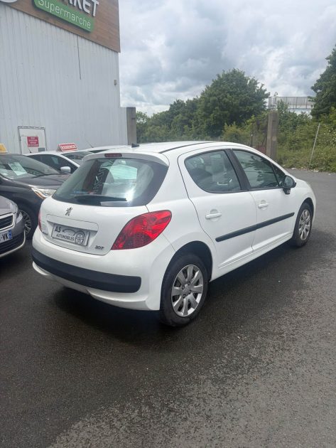 PEUGEOT 207 1.4 VTI 95ch  PREMIUM