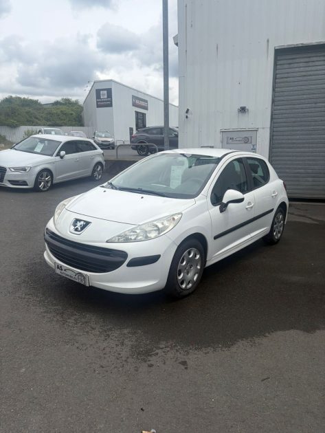 PEUGEOT 207 1.4 VTI 95ch  PREMIUM