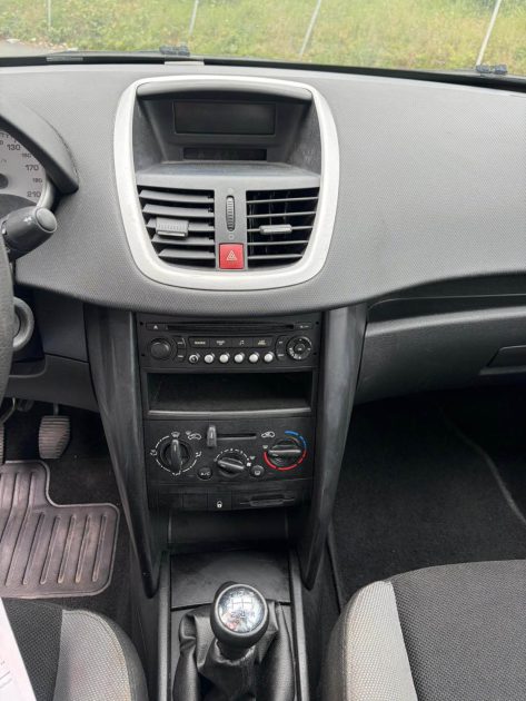 PEUGEOT 207 1.4 VTI 95ch  PREMIUM