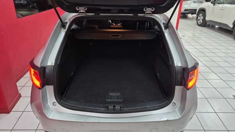 TOYOTA COROLLA TOURING SPORTS 122cv DYNAMIC BUSINESS/1 ERE MAIN/TVA RECUPERABLE