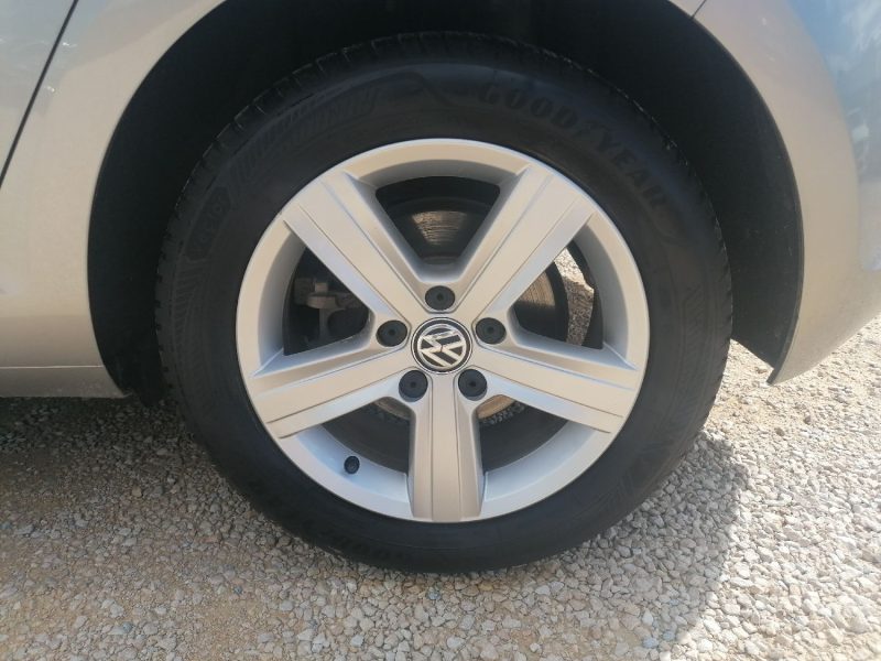 VOLKSWAGEN Golf 7 - 140ch essence 