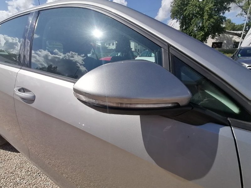 VOLKSWAGEN Golf 7 - 140ch essence 