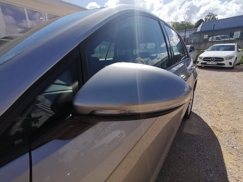 VOLKSWAGEN Golf 7 - 140ch essence 