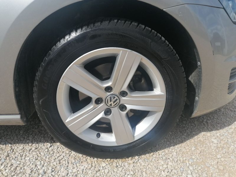 VOLKSWAGEN Golf 7 - 140ch essence 