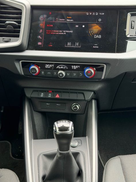 AUDI A1 SPORTBACK 30 TFSI 110 CV DESIGN ORIGINE FRANCE GARANTIE 6 MOIS  