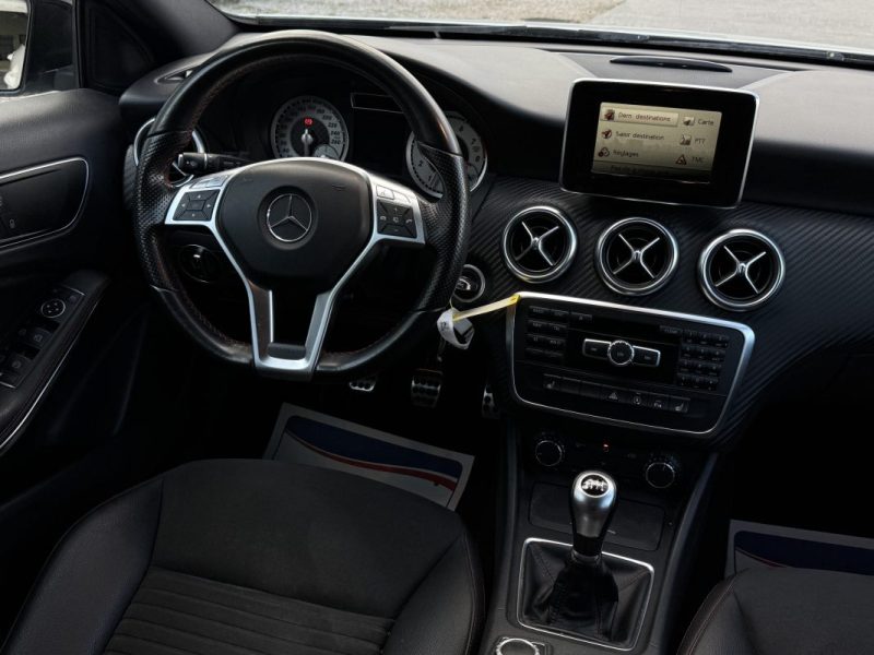 MERCEDES A180 PACK AMG FULL OPTIONS GPS/CLIM/CUIR/XENON 1er MAIN 