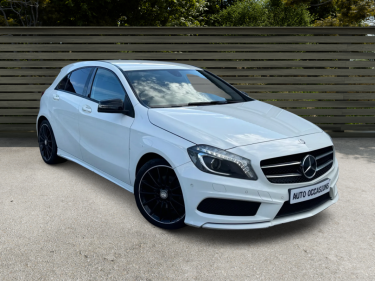 MERCEDES A180 PACK AMG FULL OPTIONS GPS/CLIM/CUIR/XENON 1er MAIN 