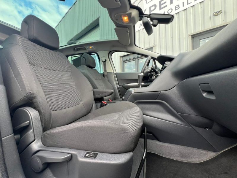 PEUGEOT 5008 BUSINESS-LINE 1,6 HDi 110CV