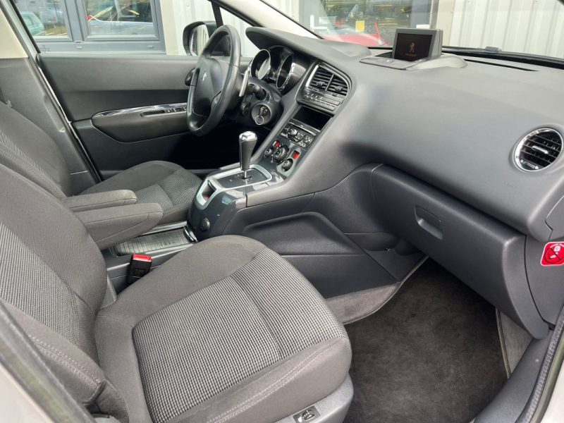 PEUGEOT 5008 BUSINESS-LINE 1,6 HDi 110CV